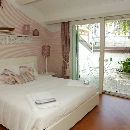 Penthouse In The Centre Apartment Ravenna