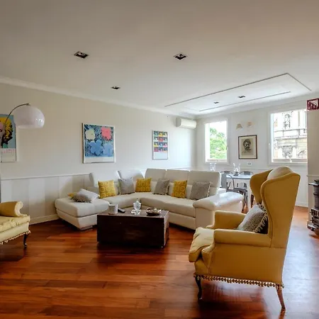 Penthouse In The Centre Apartment Ravenna
