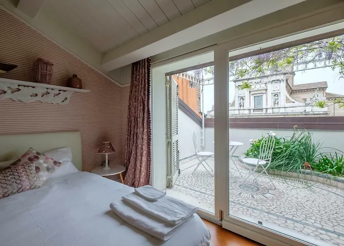 Penthouse In The Centre Apartament Rawenna