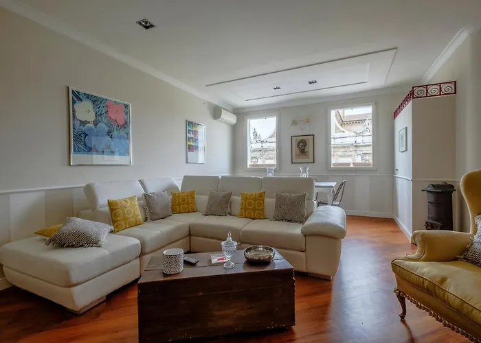 Penthouse In The Centre *